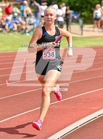 Thumbnail 2 in IHSAA Finals (4 x 800 Meter Heat 1)  photogallery.