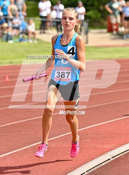 Thumbnail 3 in IHSAA Finals (4 x 800 Meter Heat 1)  photogallery.