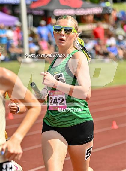 Thumbnail 1 in IHSAA Finals (4 x 800 Meter Heat 1)  photogallery.