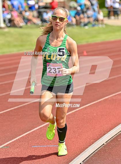 Thumbnail 2 in IHSAA Finals (4 x 800 Meter Heat 1)  photogallery.