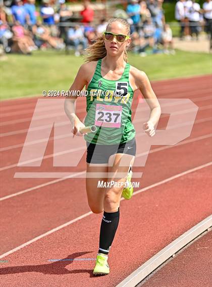 Thumbnail 1 in IHSAA Finals (4 x 800 Meter Heat 1)  photogallery.