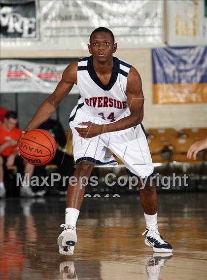 Thumbnail 3 in Bishop Gorman vs. Riverside (City of Palms Classic) photogallery.