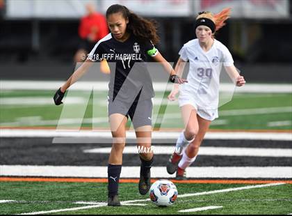 Thumbnail 2 in Twinsburg vs. Jackson (OHSAA D1 Regional Final) photogallery.