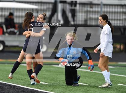 Thumbnail 1 in Twinsburg vs. Jackson (OHSAA D1 Regional Final) photogallery.