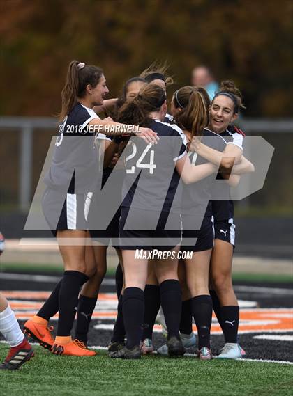 Thumbnail 3 in Twinsburg vs. Jackson (OHSAA D1 Regional Final) photogallery.