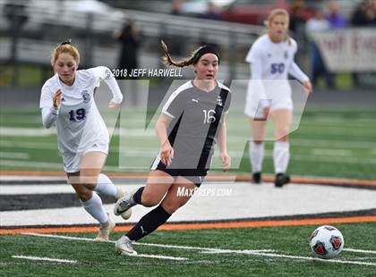 Thumbnail 2 in Twinsburg vs. Jackson (OHSAA D1 Regional Final) photogallery.