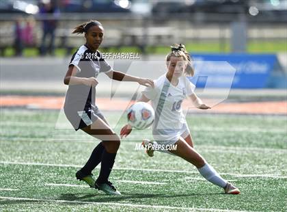 Thumbnail 3 in Twinsburg vs. Jackson (OHSAA D1 Regional Final) photogallery.