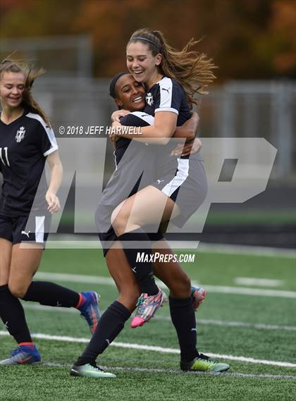 Thumbnail 1 in Twinsburg vs. Jackson (OHSAA D1 Regional Final) photogallery.