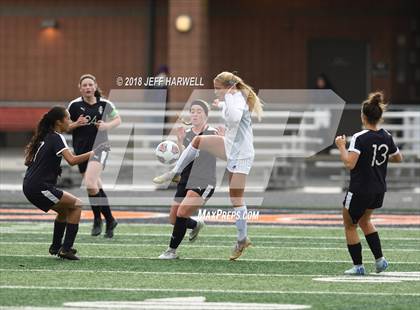 Thumbnail 1 in Twinsburg vs. Jackson (OHSAA D1 Regional Final) photogallery.