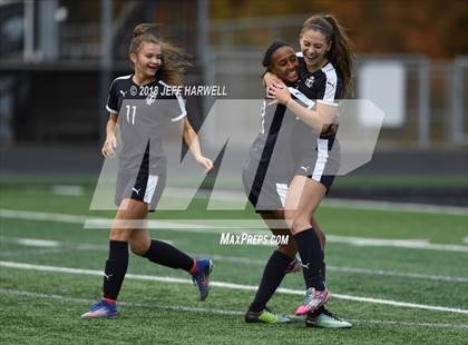 Thumbnail 2 in Twinsburg vs. Jackson (OHSAA D1 Regional Final) photogallery.