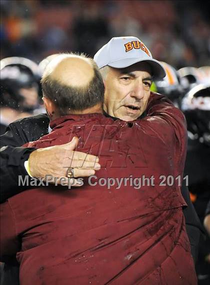 Thumbnail 1 in Hoover vs. Prattville (AHSAA 6A Final)  photogallery.