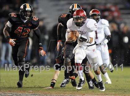 Thumbnail 1 in Hoover vs. Prattville (AHSAA 6A Final)  photogallery.