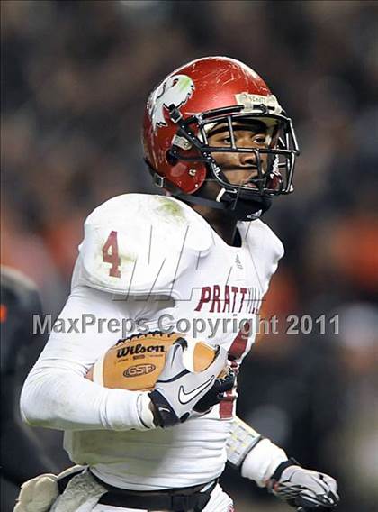 Thumbnail 1 in Hoover vs. Prattville (AHSAA 6A Final)  photogallery.