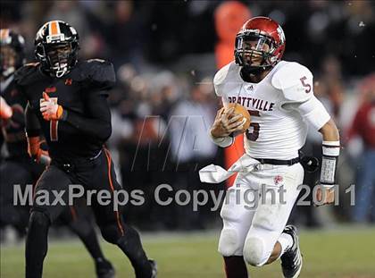 Thumbnail 1 in Hoover vs. Prattville (AHSAA 6A Final)  photogallery.