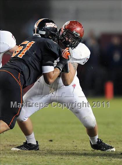 Thumbnail 3 in Hoover vs. Prattville (AHSAA 6A Final)  photogallery.