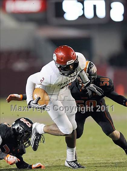 Thumbnail 1 in Hoover vs. Prattville (AHSAA 6A Final)  photogallery.