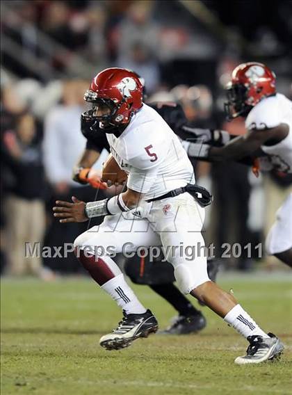 Thumbnail 1 in Hoover vs. Prattville (AHSAA 6A Final)  photogallery.