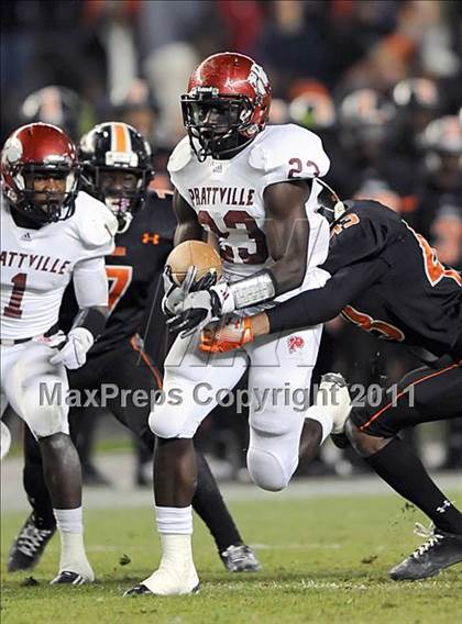 Thumbnail 3 in Hoover vs. Prattville (AHSAA 6A Final)  photogallery.