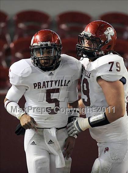 Thumbnail 2 in Hoover vs. Prattville (AHSAA 6A Final)  photogallery.