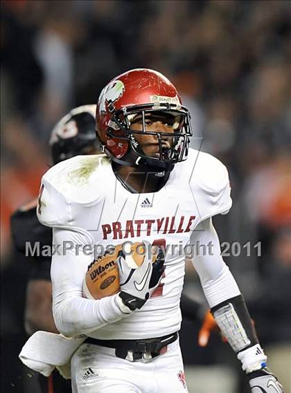 Thumbnail 3 in Hoover vs. Prattville (AHSAA 6A Final)  photogallery.