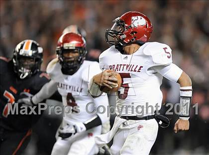 Thumbnail 2 in Hoover vs. Prattville (AHSAA 6A Final)  photogallery.