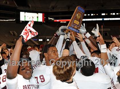 Thumbnail 1 in Hoover vs. Prattville (AHSAA 6A Final)  photogallery.