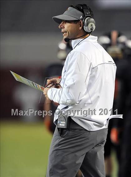 Thumbnail 1 in Hoover vs. Prattville (AHSAA 6A Final)  photogallery.