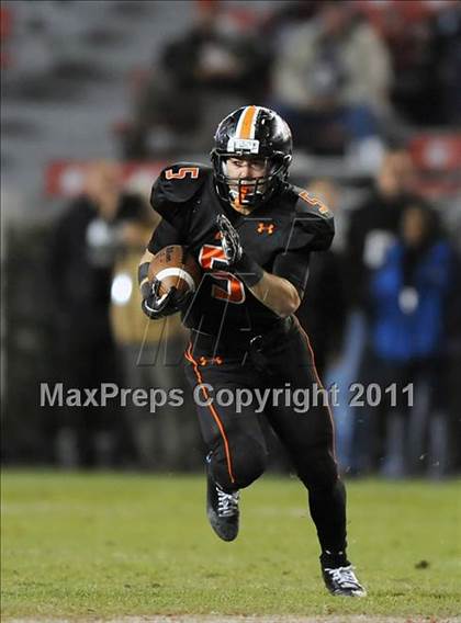 Thumbnail 3 in Hoover vs. Prattville (AHSAA 6A Final)  photogallery.
