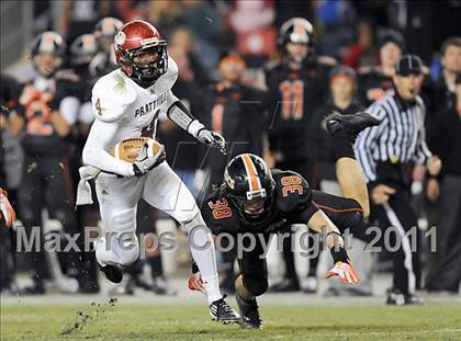 Thumbnail 1 in Hoover vs. Prattville (AHSAA 6A Final)  photogallery.