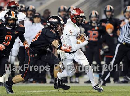 Thumbnail 3 in Hoover vs. Prattville (AHSAA 6A Final)  photogallery.