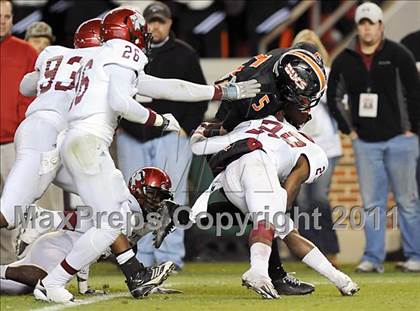 Thumbnail 3 in Hoover vs. Prattville (AHSAA 6A Final)  photogallery.