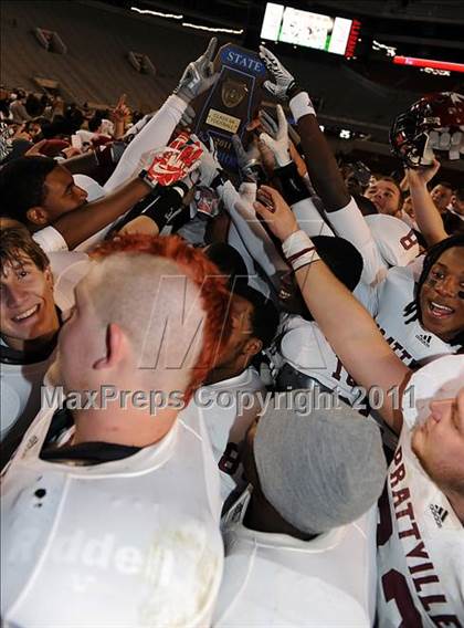 Thumbnail 2 in Hoover vs. Prattville (AHSAA 6A Final)  photogallery.