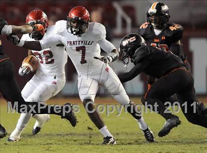 Thumbnail 1 in Hoover vs. Prattville (AHSAA 6A Final)  photogallery.