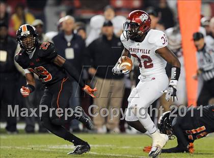 Thumbnail 3 in Hoover vs. Prattville (AHSAA 6A Final)  photogallery.