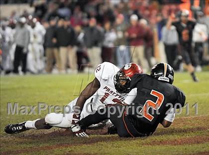 Thumbnail 1 in Hoover vs. Prattville (AHSAA 6A Final)  photogallery.