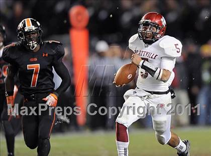 Thumbnail 3 in Hoover vs. Prattville (AHSAA 6A Final)  photogallery.