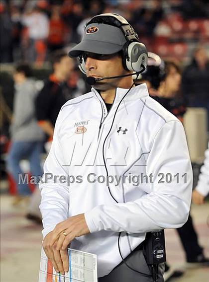 Thumbnail 2 in Hoover vs. Prattville (AHSAA 6A Final)  photogallery.