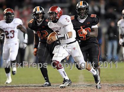 Thumbnail 2 in Hoover vs. Prattville (AHSAA 6A Final)  photogallery.