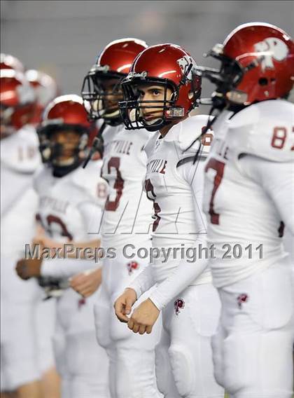 Thumbnail 1 in Hoover vs. Prattville (AHSAA 6A Final)  photogallery.