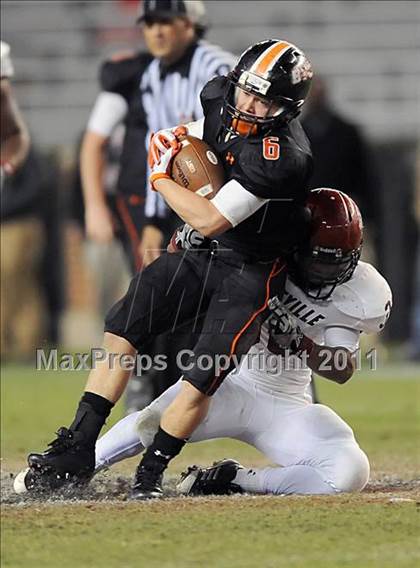 Thumbnail 1 in Hoover vs. Prattville (AHSAA 6A Final)  photogallery.