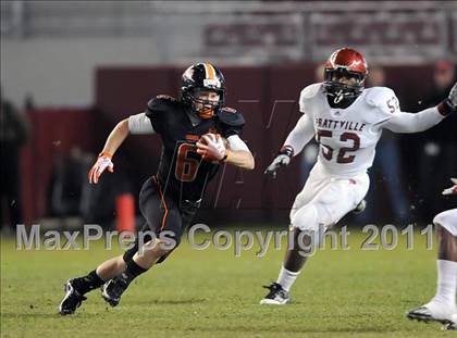 Thumbnail 3 in Hoover vs. Prattville (AHSAA 6A Final)  photogallery.