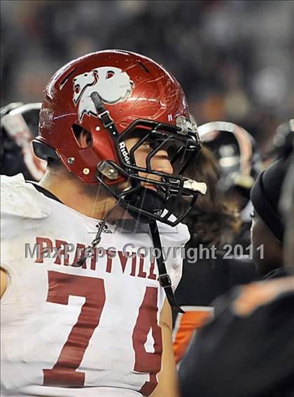 Thumbnail 2 in Hoover vs. Prattville (AHSAA 6A Final)  photogallery.