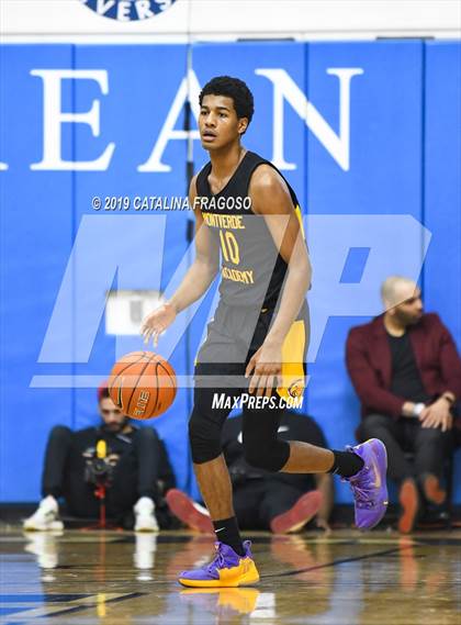 Thumbnail 1 in Montverde Academy vs Roselle Catholic (Metro Classic) photogallery.