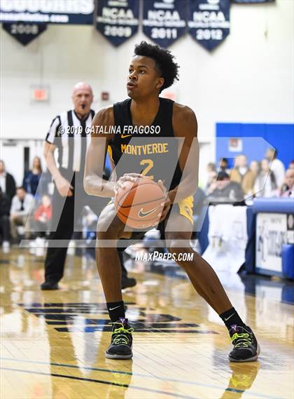 Thumbnail 3 in Montverde Academy vs Roselle Catholic (Metro Classic) photogallery.