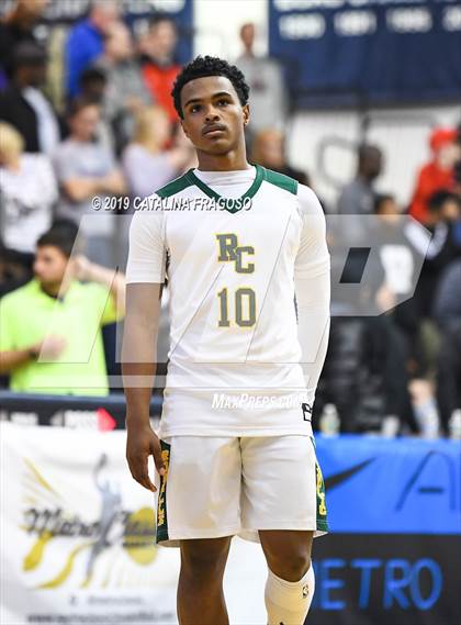 Thumbnail 3 in Montverde Academy vs Roselle Catholic (Metro Classic) photogallery.