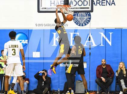 Thumbnail 1 in Montverde Academy vs Roselle Catholic (Metro Classic) photogallery.