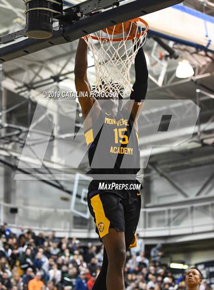 Thumbnail 3 in Montverde Academy vs Roselle Catholic (Metro Classic) photogallery.