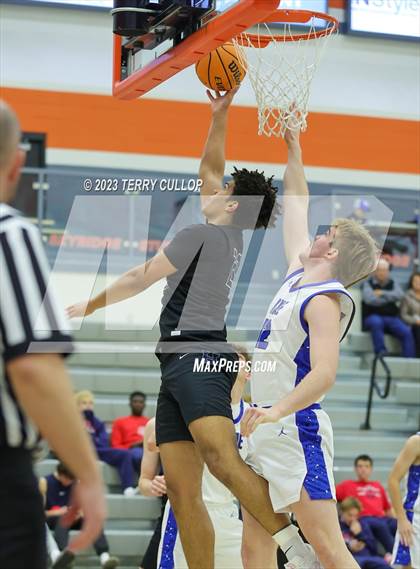 Thumbnail 2 in Dixie vs. Herriman (Falcon Classic) photogallery.