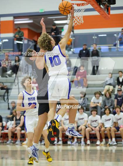 Thumbnail 3 in Dixie vs. Herriman (Falcon Classic) photogallery.