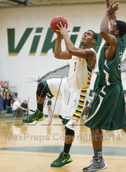Thumbnail 2 in Monroe vs. Loudoun Valley (VHSL 3A Conference 28 Final) photogallery.